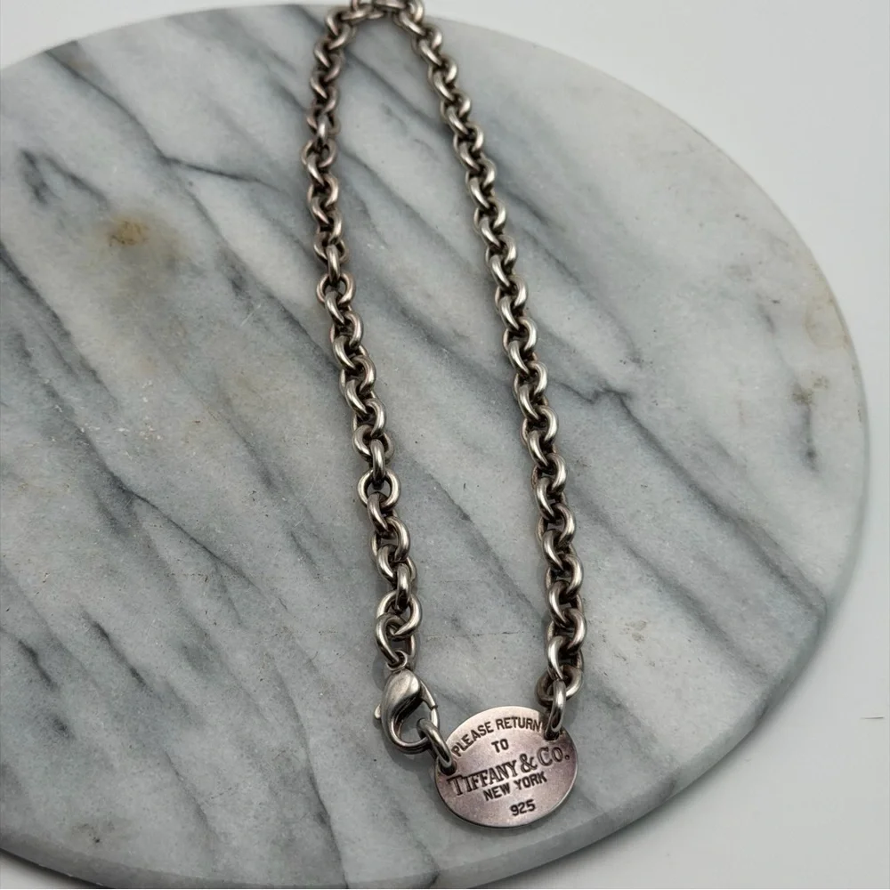 TIFFANY & CO. RETURN TO TIFFANY OVAL TAG CHOKER NECKLACE – STERLING SILVER - Picture 5 of 6